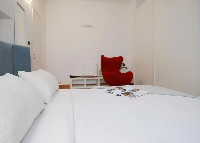 Comecasa 10 Min Walk To Duomo 2br Family Flat דירה *